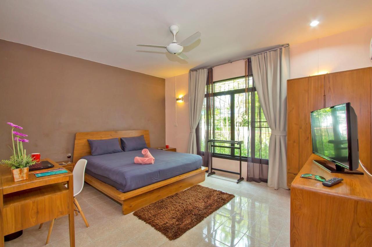 Villa Miracle Rawai Exterior photo