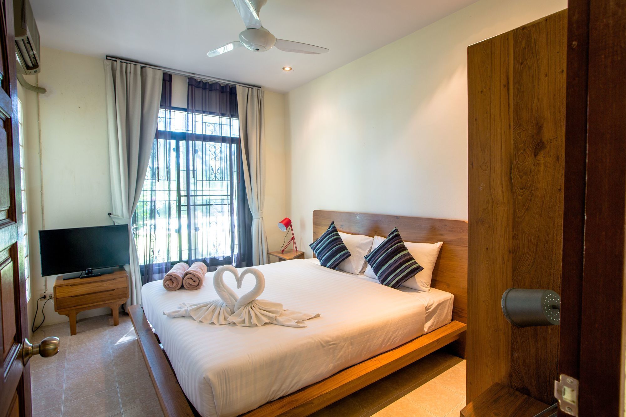 Villa Miracle Rawai Exterior photo